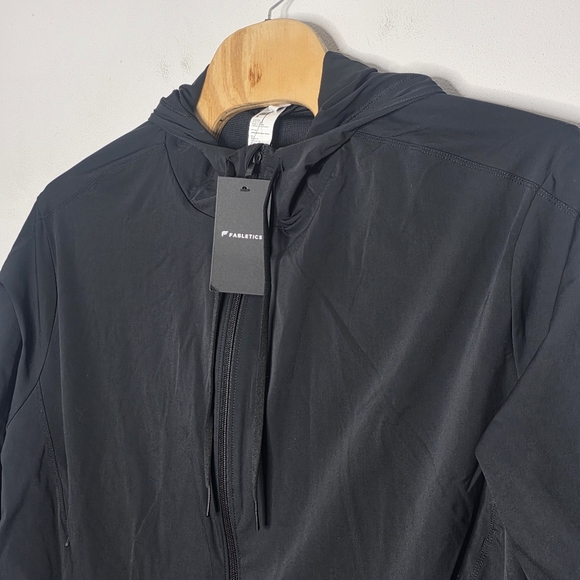 NEW Fabletics 2XL / 1X Black Windbreaker Jacket Full Zip Women's - Picture 3 of 5